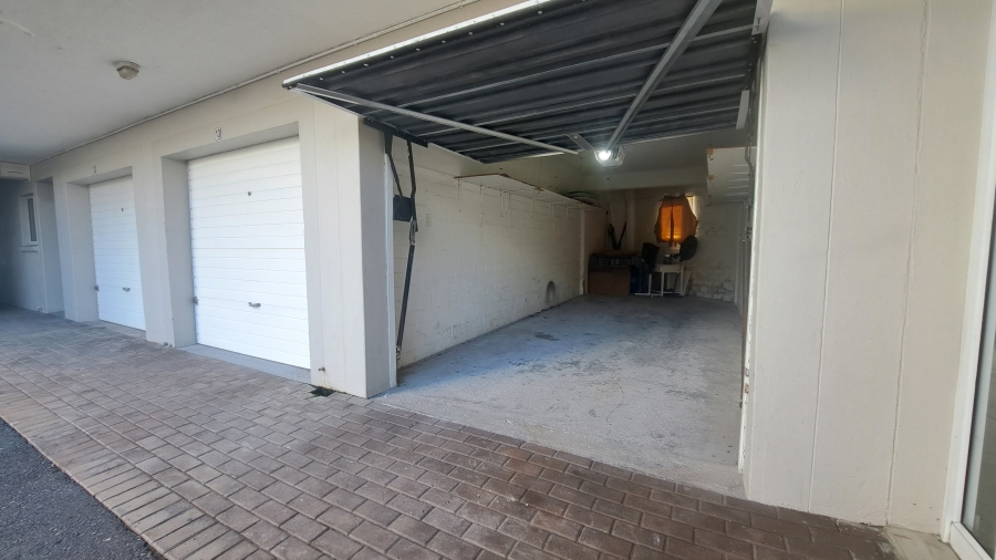 2 Bedroom Property for Sale in Table View Western Cape